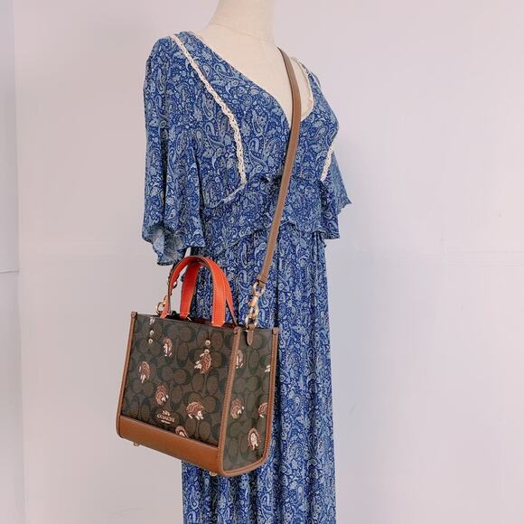 Dempsey Tote 22 In Signature Canvas With Hedgehog Print - Picture 1 of 7